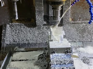 فرز سی ان سی جهت ماشین کاری فلزات، آلومینیوم و یونولیت مهیا است